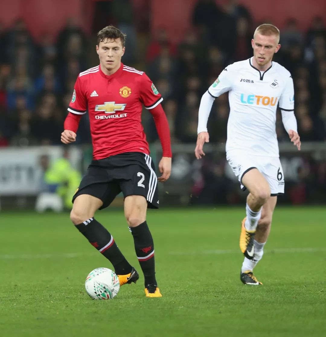 现感到不满 现感到不满